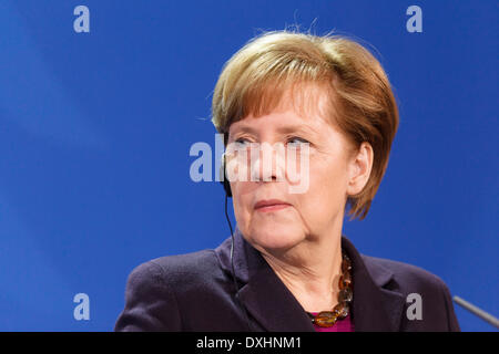 Berlino, Germania. Marzo 26th, 2014. Presidente della Repubblica di Corea, parco-geun hye e il Cancelliere Merkel alla conferenza stampa nella Cancelleria tedesca a Berlino. / Immagine: il Cancelliere tedesco Angela Merkel (CDU). Credito: Reynaldo Chaib Paganelli/Alamy Live News Foto Stock