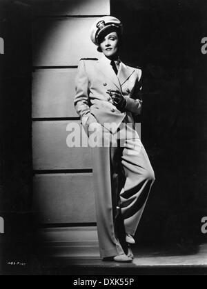 Sette peccatori (US1940) Marlene Dietrich DONNA IN UNIFORME Foto Stock