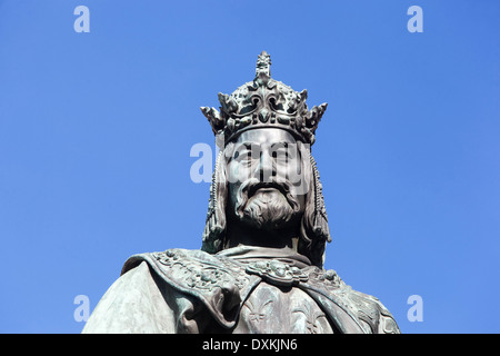 Carlo IV Imperatore, Sacro Romano Imperatore e Re Ceco Amato, Cavalieri della Croce Piazza, vicino Ponte Carlo, Praga, Repubblica Ceca Foto Stock