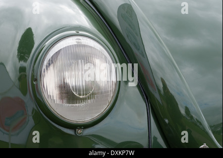 Volkswagen maggiolino faro anteriore di dettaglio. Foto Stock