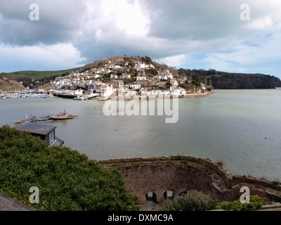 Vista di Kingswear dal di sopra Bayard's Cove Fort, Dartmouth, Devon, Regno Unito Foto Stock