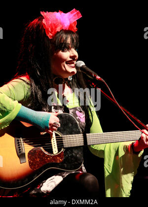 Wroclaw, Polonia. Il 27 marzo, 2014. Il tedesco cantante, attrice Nina Hagen di eseguire durante la 35. Przeglad Piosenki Aktorskiej festival di Wroclaw, Polonia, giovedì 27 marzo, 2014. Credito: Piotr Zajac/Alamy Live News Foto Stock