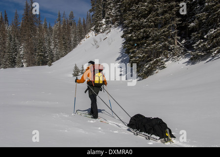 Mike Vining sci backcountry Trujillo Prati Rio Grande Foresta Nazionale di Colorado USA Foto Stock