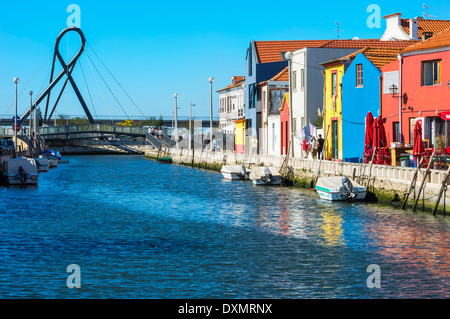 Canal da Cidade dentro le città di Aveiro, Beira, Portogallo Foto Stock