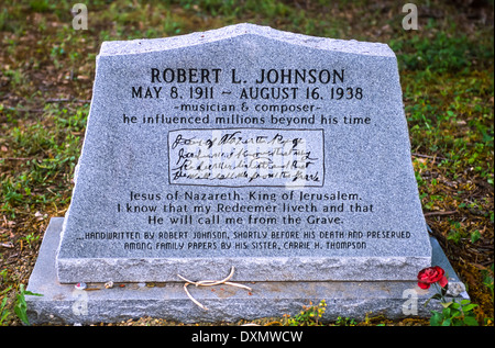 GREENWOOD, Mississippi, Stati Uniti d'America - possibile grave marker per Robert Johnson, delta blues musicista, a poco Sion M. B. Chiesa Foto Stock