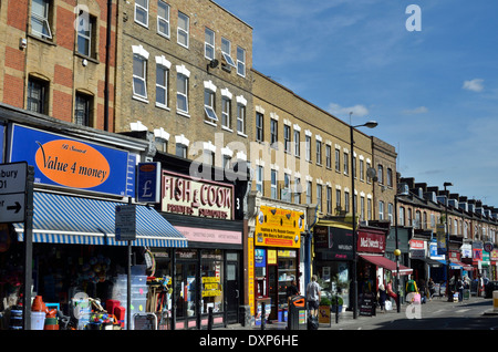 Blackstock Road a Finsbury Park, London, Regno Unito Foto Stock