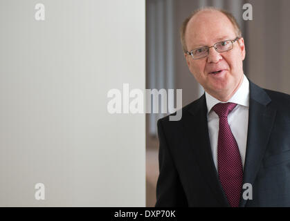 Salzgitter AG, Germania. 28 Mar, 2014. CEO Heinz Joerg Fuhrmann durante i risultati di business conferenza stampa a Salzgitter AG a Salzgitter (Germania), 28 marzo 2014. Nonostante che in rosso, Salzgitter AG prevede di versare un dividendo per il 2013 anno di attività. Foto: JULIAN STRATENSCHULTE/dpa/Alamy Live News Foto Stock