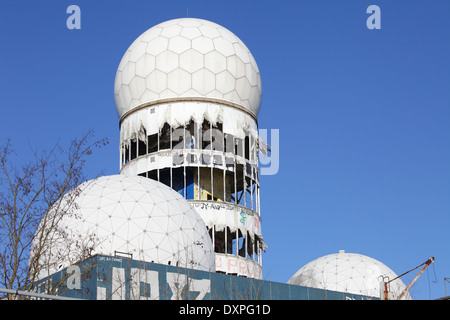 Berlino, Germania, rovine di Abhoerstation U.S. Esercito sulle Teufelsberg Foto Stock