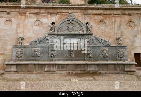 La Pilar de Carlos V ( Carlo V fontana ), l'Alhambra di Granada Spagna Foto Stock