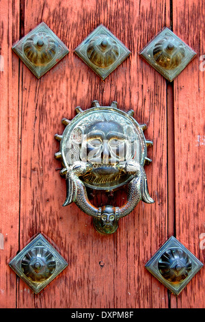 Catedral de San Ildefonso porta respingente, Merida Yucatan Messico Foto Stock