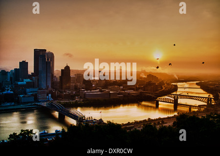 Sunrise over Pittsburgh, PA Foto Stock