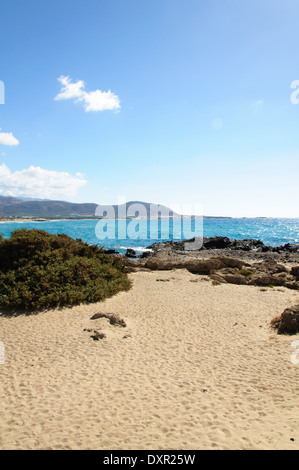 Falassarna Beach ha vinto premi per essere la più bella spiaggia di Creta ed è sempre una delle dieci più belle spiagge in Europa. Foto Stock