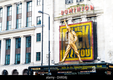 Dominion Theatre dotato del musical "We Will Rock You". È stato annunciato che la mostra terminerà alla fine di maggio Foto Stock