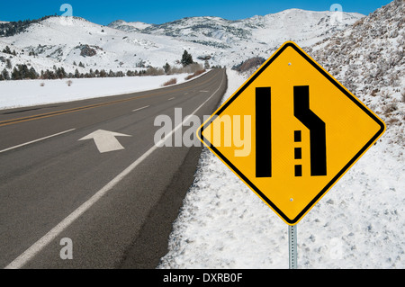 La fusione di corsie segno Foto Stock