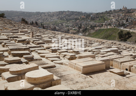 Cimitero ebraico sul Monte degli Ulivi, a Gerusalemme, Israele. Foto Stock