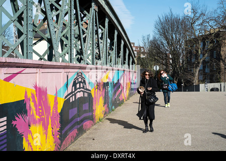 Dipinto di ponte in Camden, NW1, London, Regno Unito Foto Stock