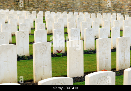 Cimitero grande prima guerra mondiale le Fiandre Belgio Foto Stock