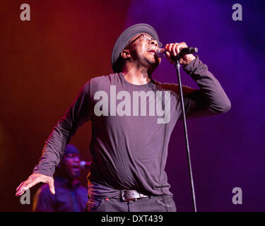 Hammond, Indiana, Stati Uniti d'America. 28 Mar, 2014. Il cantante-cantautore BOBBY BROWN suona dal vivo presso la sede all'interno del casinò a ferro di cavallo in Hammond, Indiana © Daniel DeSlover/ZUMAPRESS.com/Alamy Live News Foto Stock