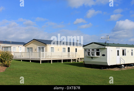 Vista panoramica della moderna trailer del caravan park in estate. Foto Stock