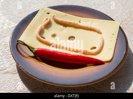 Antipasto tra i pasti, peperoncino, pasta di caviale e formaggio. Foto Stock