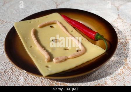 Antipasto tra i pasti, peperoncino, pasta di caviale e formaggio. Foto Stock