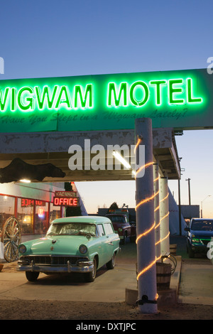 Wigwam motel, Holbrook, Arizona, al tramonto. Foto Stock