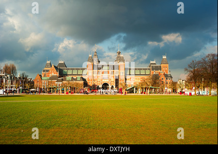 Il Rijksmuseum Amsterdam museum area con le parole IAMSTERDAM. Paesi Bassi Foto Stock