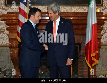 Segretario Kerry incontra il Primo Ministro italiano Renzi Foto Stock