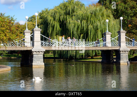 Il ponte di Boston Common Park, Boston, Massachusetts, STATI UNITI D'AMERICA Foto Stock