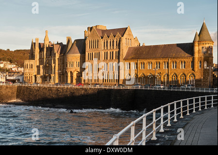 Il vecchio collegio, Aberystwyth, Wales, Regno Unito. Costruito nel 1886, è parte di Aberystwyth University Foto Stock