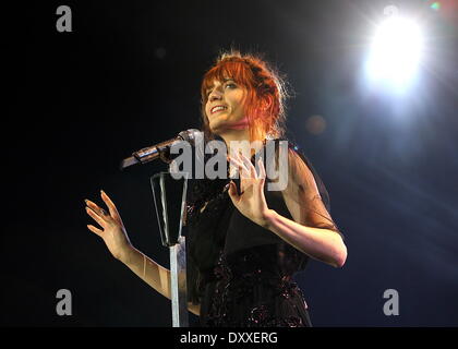 Florence Welch Firenze e la macchina performing live durante la loro seconda notte all'O2 Arena di Greenwich Londra Inghilterra - 06.12.12 dotate: Firenze Welch dove: London Regno Unito quando: 06 Dic 2012 Foto Stock