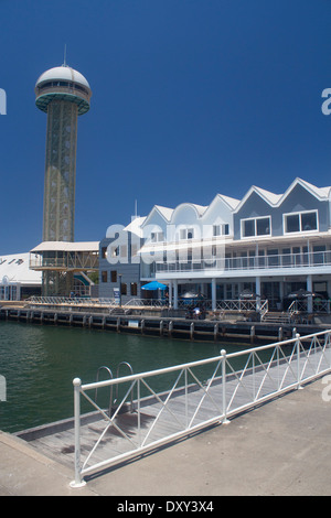 Queens Wharf Tower e marina lungomare di Newcastle NSW Australia Foto Stock