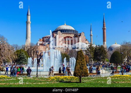 Hagia Sophia (Aya Sofya), quartiere di Sultanahmet, Istanbul, Turchia Foto Stock