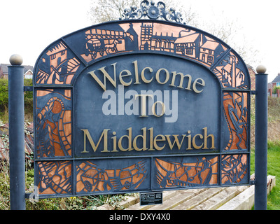 Benvenuto a Middlewich segno il Trent e Mersey Canal, Cheshire, Regno Unito Foto Stock