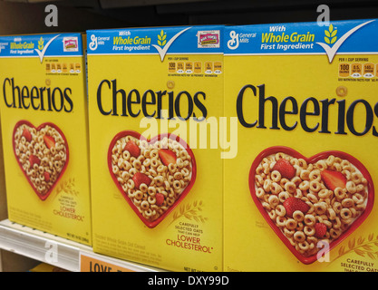 Cheerios nella sezione cereali ,Publix Super mercato a Tampa, Florida Foto Stock