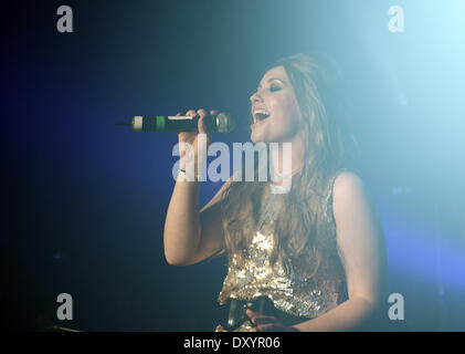 Ella Henderson suona al paradiso gay a Londra con: Ella Henderson dove: Londra Inghilterra quando: 25 Nov 2012 Foto Stock