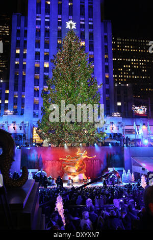 L ottantesimo annuale di Rockefeller Center Christmas Tree Lighting cerimonia al Rockefeller Center dotato di: atmosfera dove: New York City USA quando: 28 Nov 2012 Foto Stock