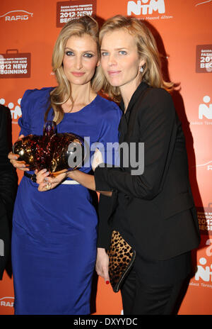 TK Moda per bambini con: Tereza Maxova,Eva Herzigova dove: Praha CR quando: 28 Nov 2012 Foto Stock