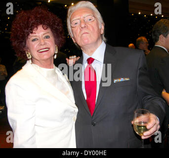 La scheda mostra Shark al Mayfair Hotel dotato di: Alan Ford,Patricia Quinn dove: Londra Inghilterra quando: 29 Nov 2012 Foto Stock