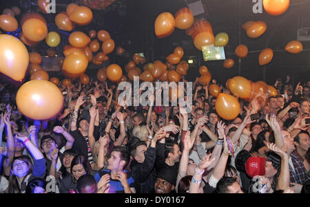 Rylan Clark Lucy Spraggan e Jade Ellis eseguire a G-A-Y a cielo nightclub dotato: atmosfera dove: London Regno Unito quando: 01 Dic 2012 Foto Stock