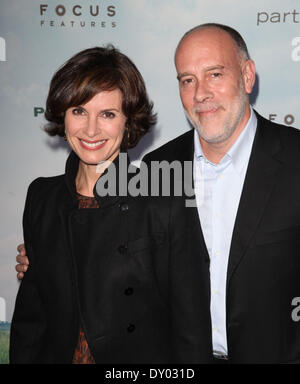 Funzionalità di messa a fuoco presenta la New York Premiere di " Terra promessa " a AMC Loews Lincoln Square offre: Elizabeth Vargas,Marc Cohn dove: New York City NY Stati Uniti quando: 04 Dic 2012 Foto Stock