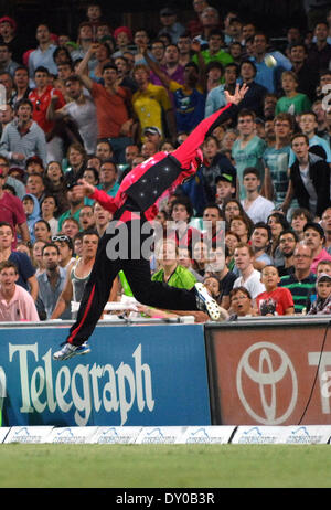 Big Bash League 2012/13: Sydney Sixers vs. Sydney Thunder con: Nic Maddinson dove: Sydney Australia quando: 08 Dic 2012 Foto Stock