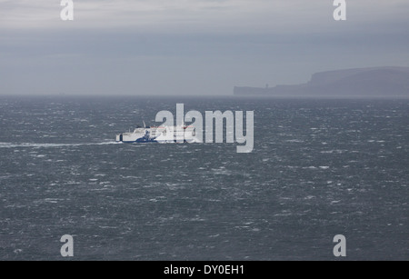 Traghetto northlink mv hamnavoe attraversando Pentland Firth a isole Orcadi Scozia marzo 2014 Foto Stock