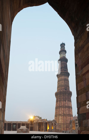 Delhi, India, Asia del Sud. Qutb Minar Foto Stock