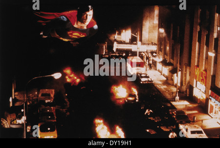 Christopher Reeve, sul set del film, 'Superman', 1978 Foto Stock