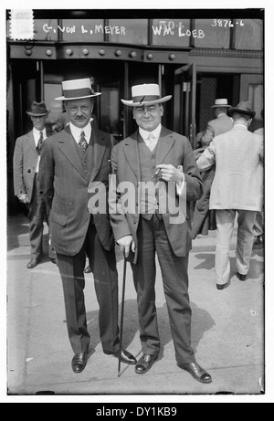 Questa fotografia del 1916 del Bazaar alleato mostra figure di spicco quali G. von L. Meyer e WM. Loeb. L'evento riflette il clima sociale e politico dell'epoca, con figure chiave coinvolte negli affari nazionali. Foto Stock