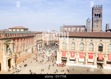 Il Palazzo del Podestà, Piazza Maggiore, Bologna, Emilia Romagna, Italia Foto Stock