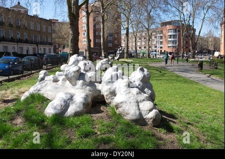 Il Cloud sculture, Goldington Crescent Gardens, Somers Town, Camden, London, England, Regno Unito Foto Stock