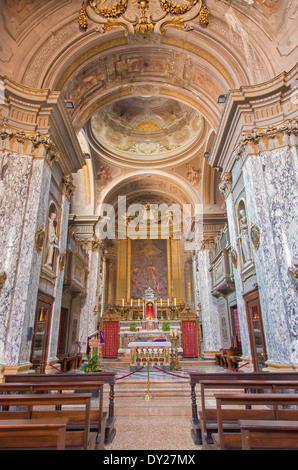 BOLOGNA, Italia - 17 Marzo 2014: Interno della chiesa barocca di Santa Maria Maddalena o Santa Maria Maddalena Foto Stock