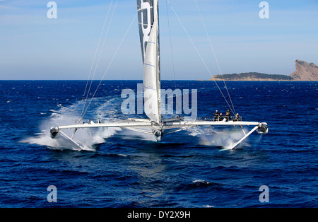 Foto aerea riprese di l'Hydroptere DCNS, Alain Thebault e il suo equipaggio (Yves Parlier, Jean Le Cam, Jacques Vincent, Luc Alphand) Foto Stock